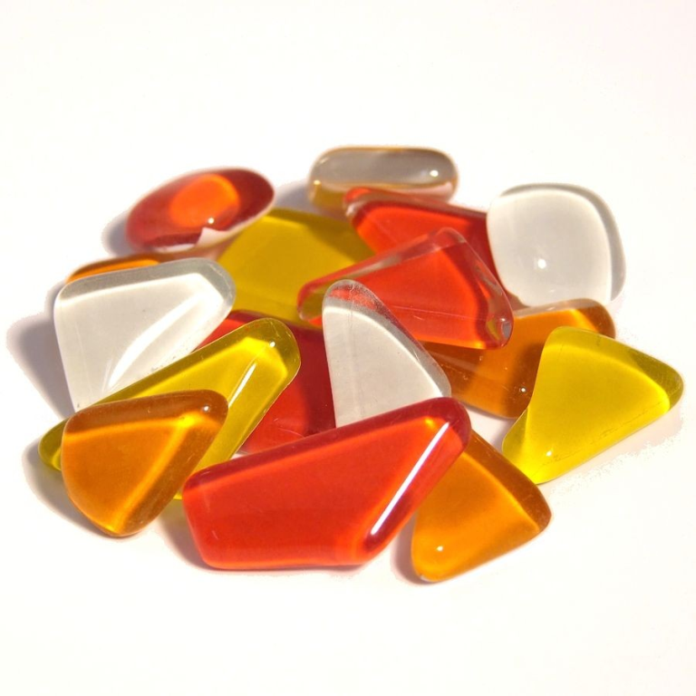 Weiches Glas, polygonal, klar, rot gemischt, 100 g